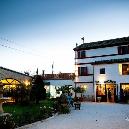 Country House La Cipolla D'Oro Potenza Picena Bagian luar foto